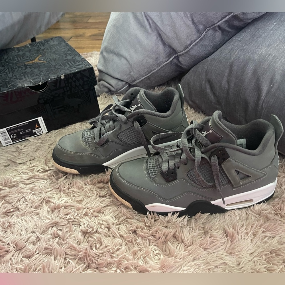 Air Jordan Retro 4